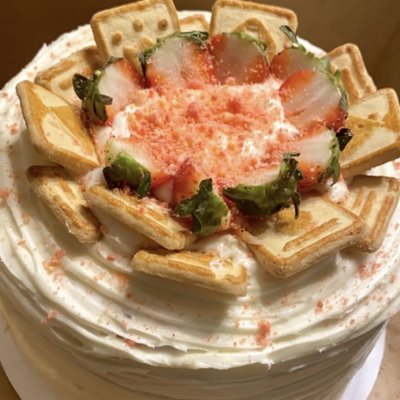 Strawberry (with Cookie Topping)