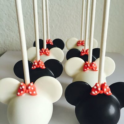 Cake Pops (24 Themed)