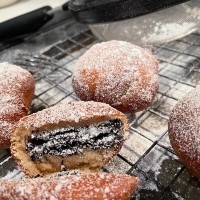 1/2 dozen Fried Oreos 