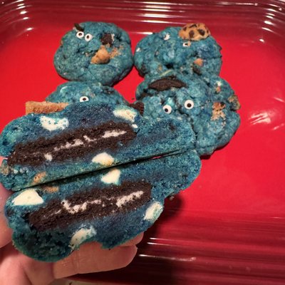 Oreo Stuffed Cookie Monster 