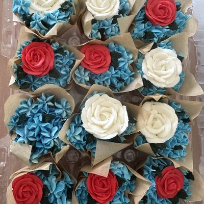 Floral Cupcakes 