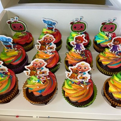 1 Dozen Cupcakes w/ Toppers 