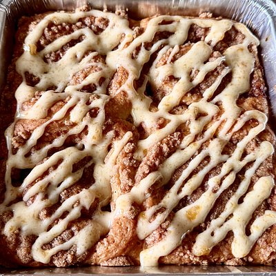 Peach Cobbler Cinnamon Roll w/ Peach Icing (4-Pack)