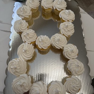 Gourmet Cupcakes (6ct or 12ct)