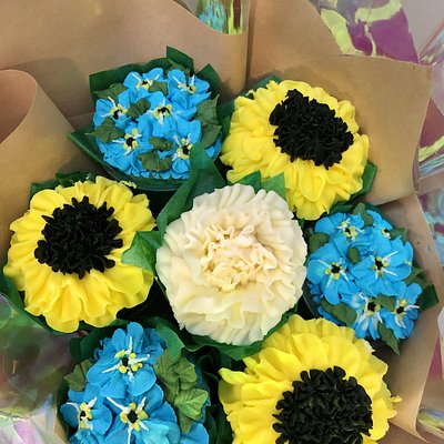 7 Cupcake Bouquet (Premium)
