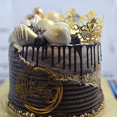 8 Inch 3 Layer  Black & Gold Pearl Custom Cakes