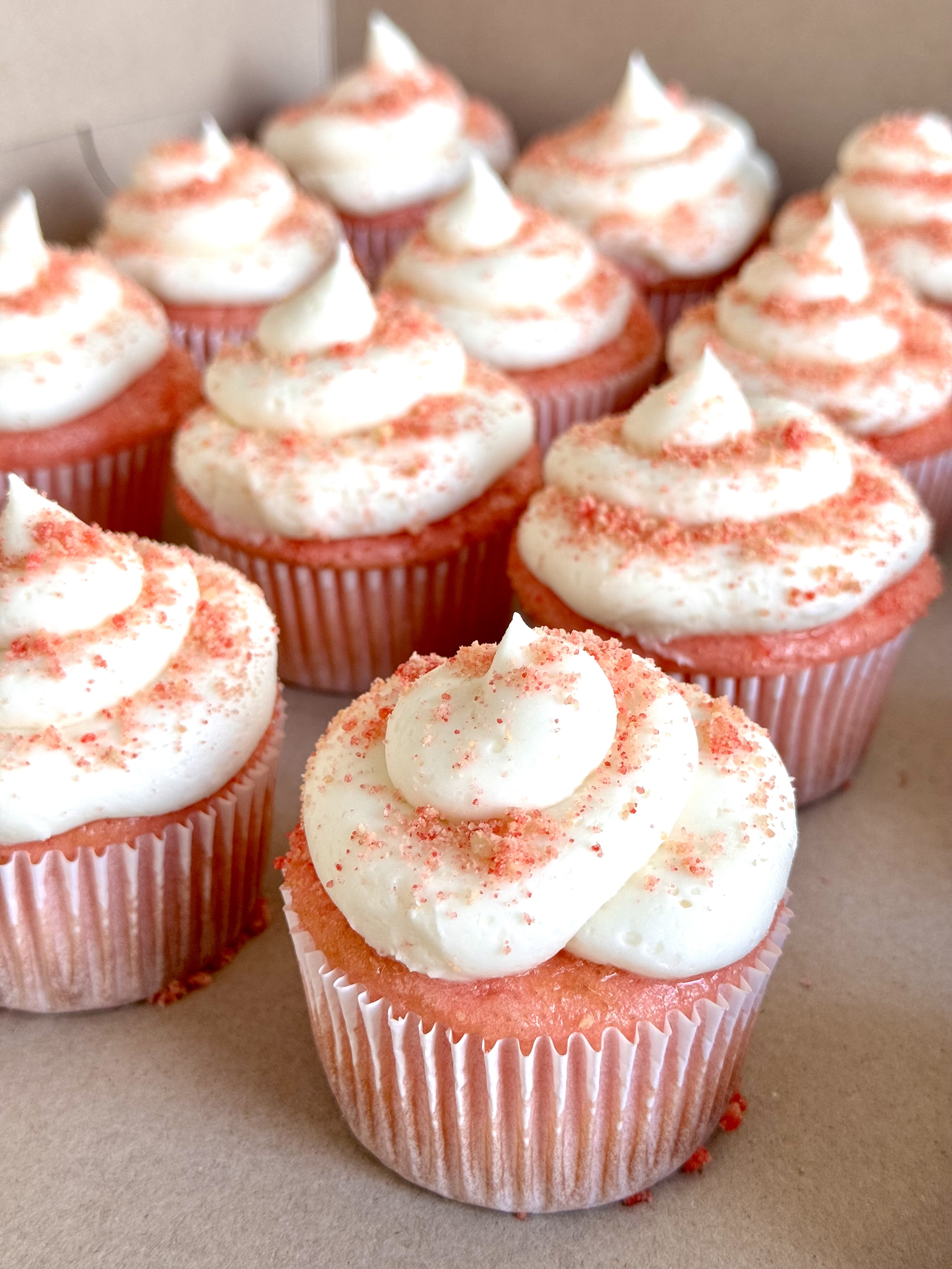 Strawberry Cheesecake Crunch Cupcake