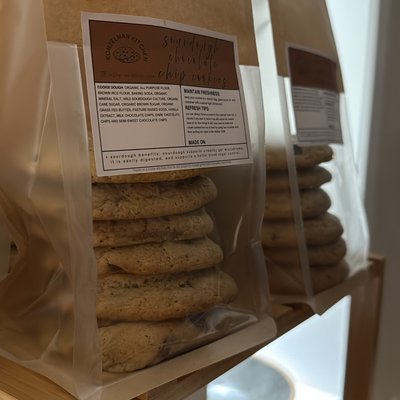 Chocolate Chip Cookies (6 Cookies)