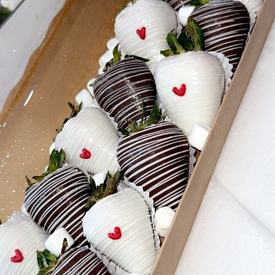 Chocolate Covered Strawberry (dozen)