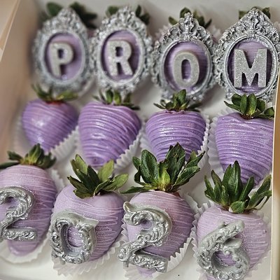 Dipped Strawberries Dozen