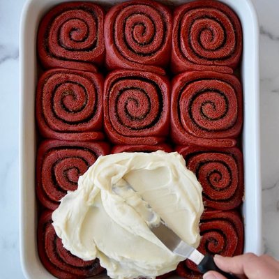 Red Velvet Cinnamon Rolls 12ct