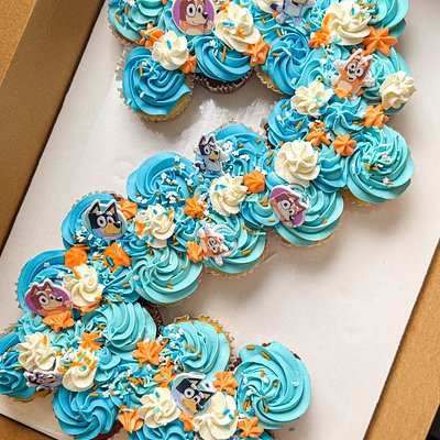 Pull Apart Cupcake Cake
