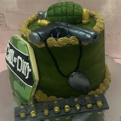 4” Custom Cake