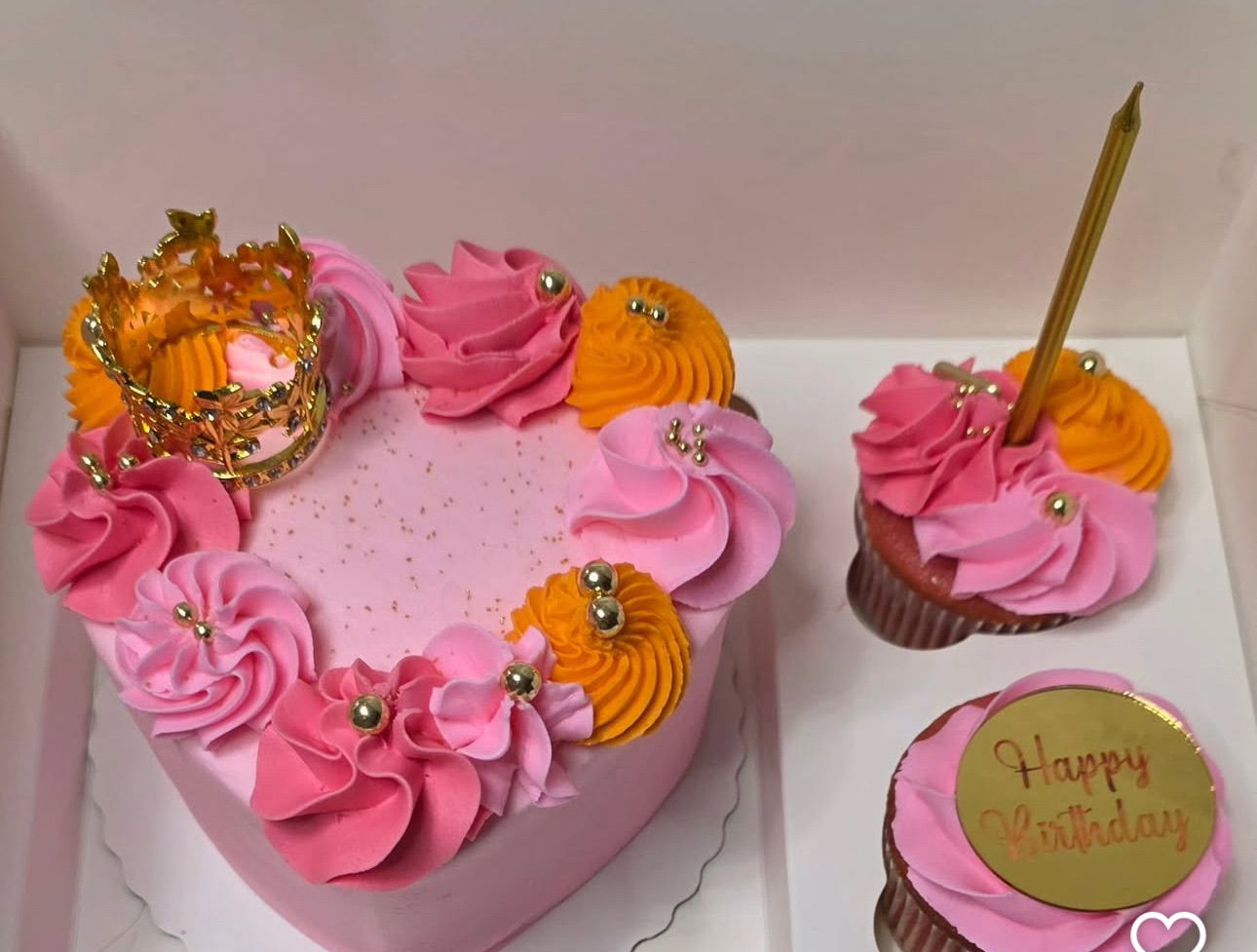🩷 Bento Cake + 2 Cupcakes (for 8-10pp)