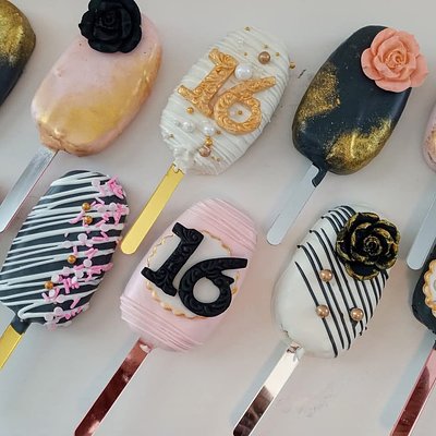Cakesicles 