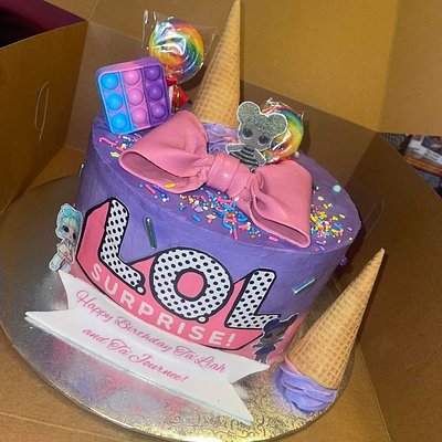 9-Inch 3 Layer Custom Cake