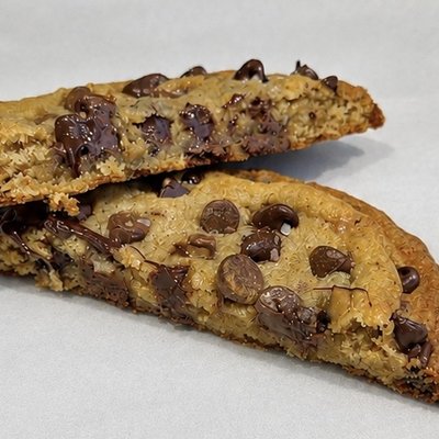 Brown Butter Bourbon Vanilla Chocolate Chip Cookie ⭐