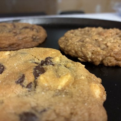 Dozen Cookies 