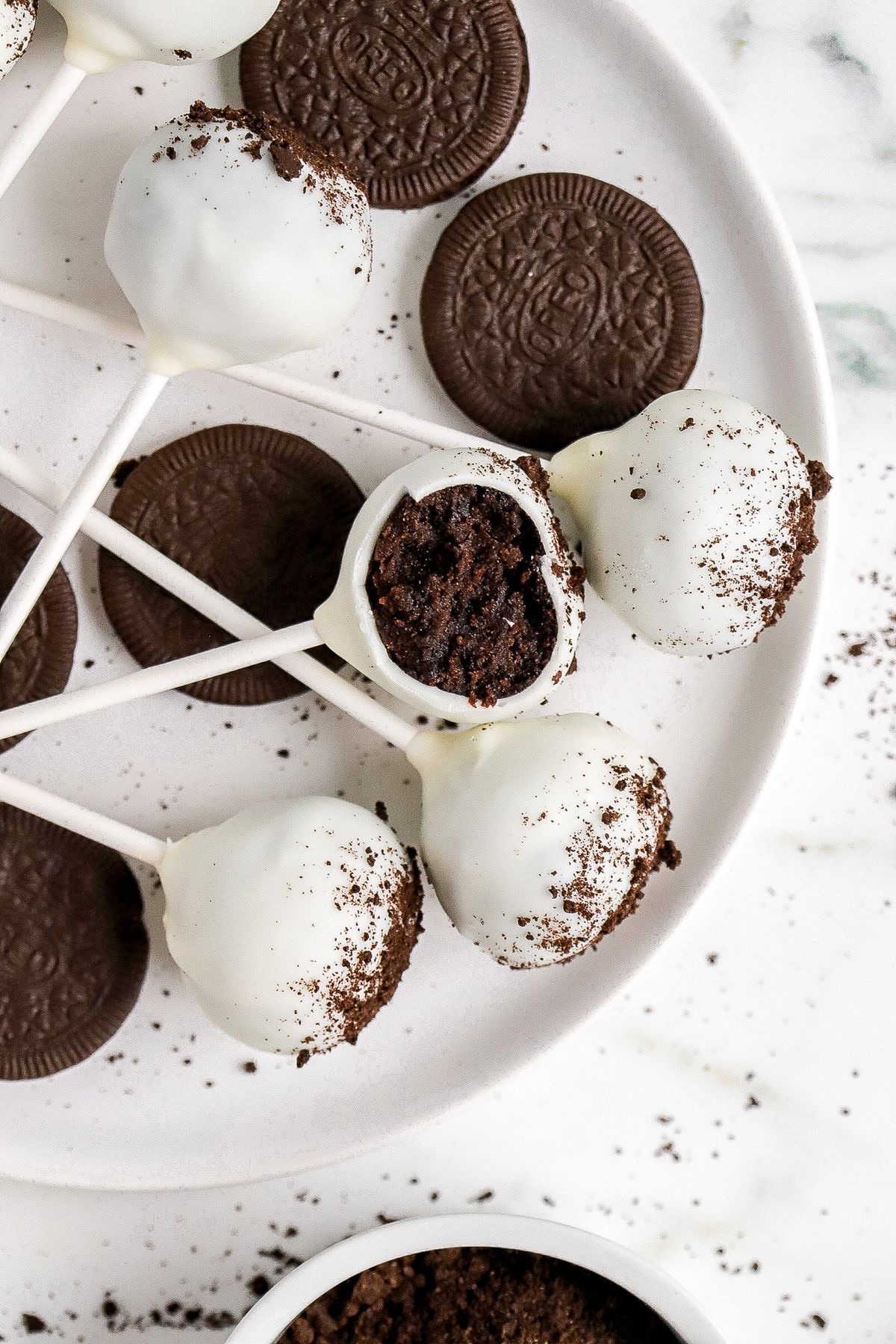 Cookies And Cream CakePops 