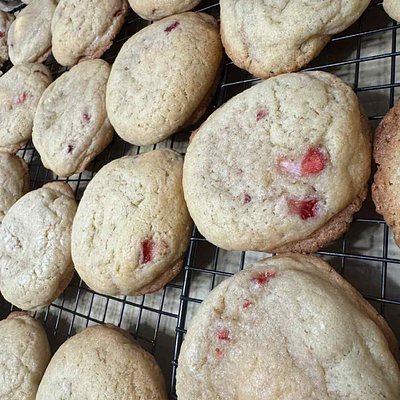 Strawberry Cheesecake Cookie