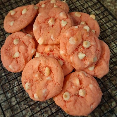 Strawberries And Cream Cookies