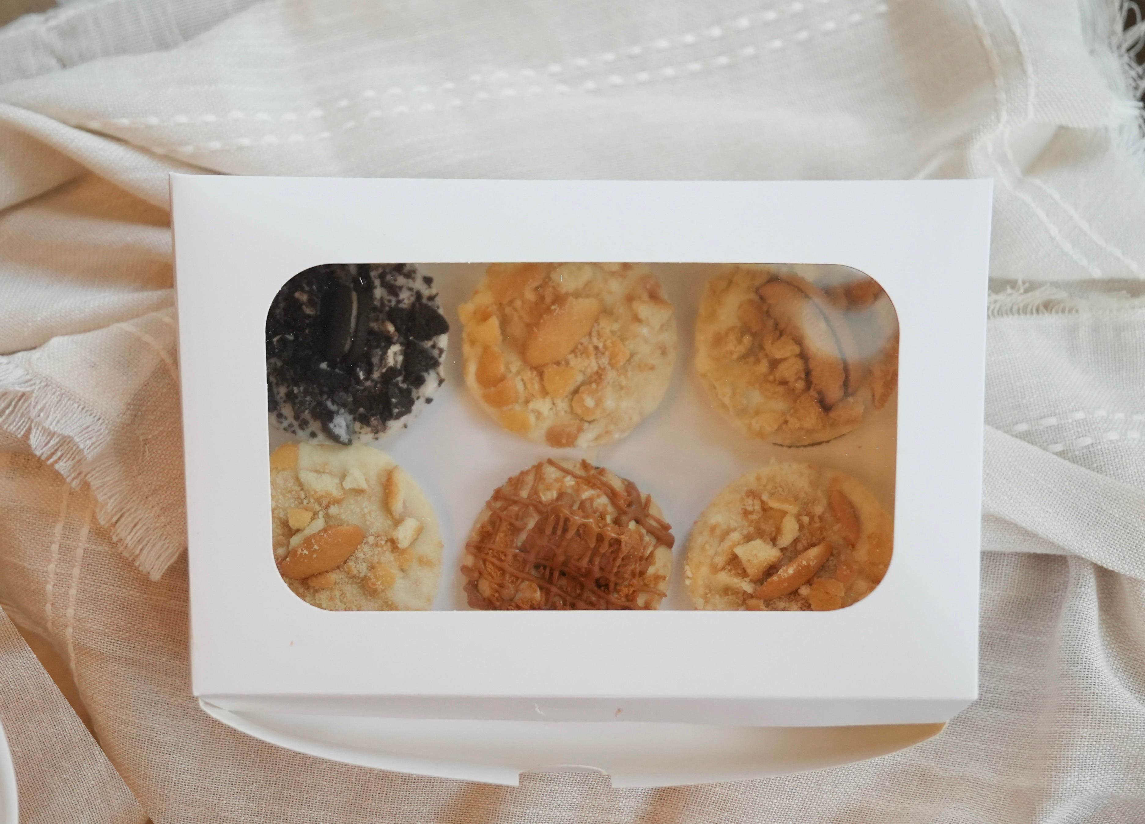 6 Pack : Mix & Munch Box ( Fully Customizable)