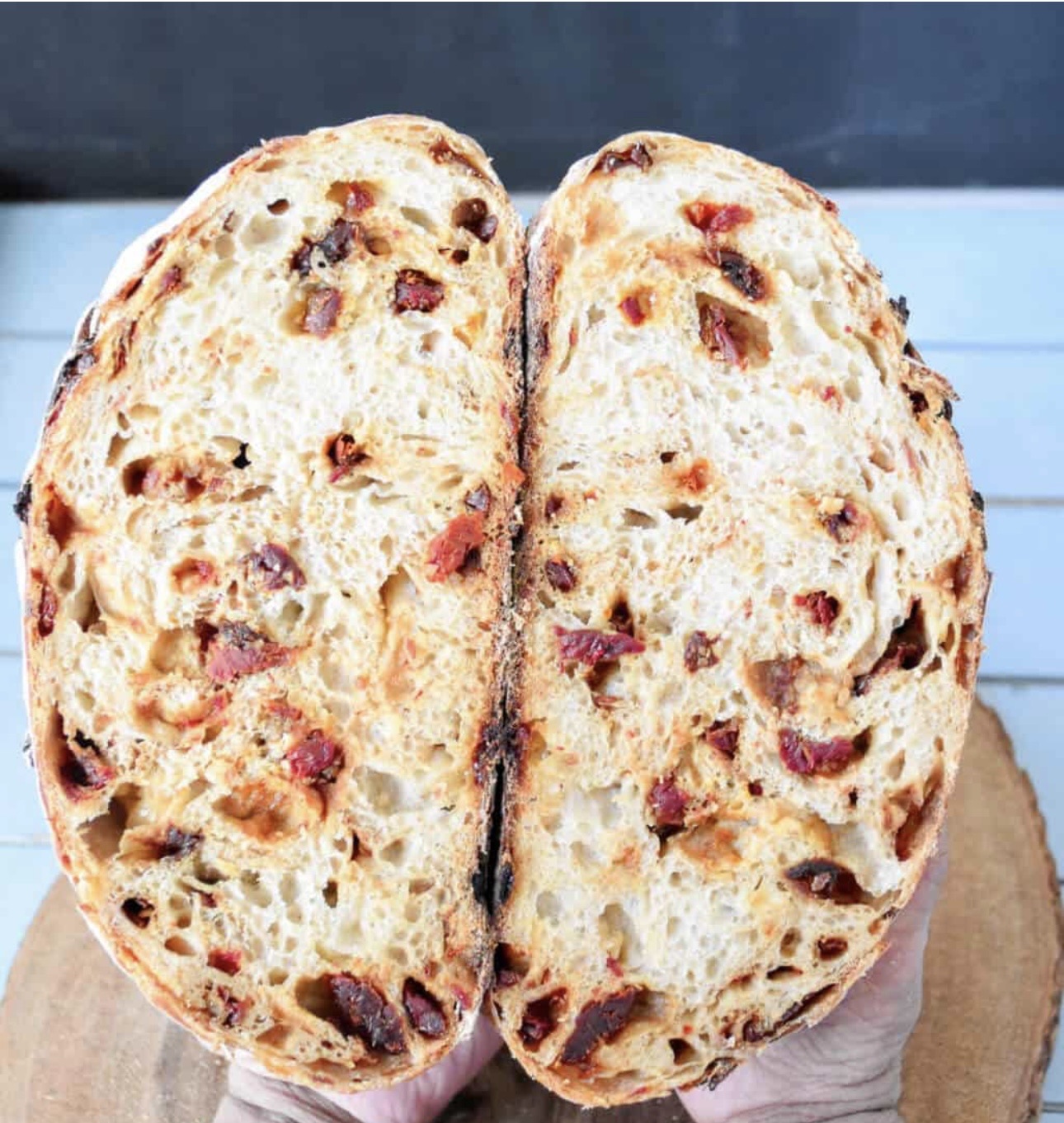 Sun Dried Tomato & Mozzarella Boule
