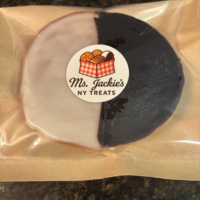 Black and White Cookies 