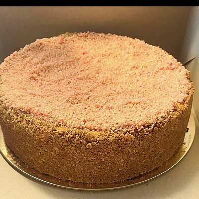 Strawberry Crunch Cheesecake