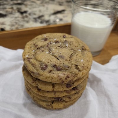 Sourdough Discard Chocolate Chip Cookies — 12 Count