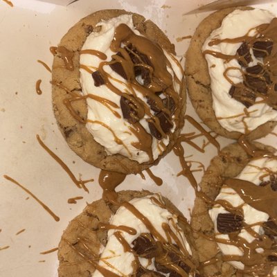 Reese’s Peanut Butter Cheesecake 