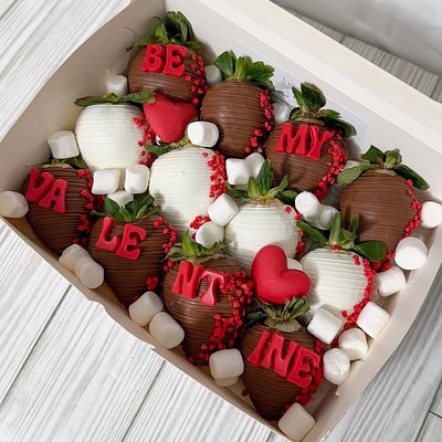 Be My Valentine Berries : Customized 