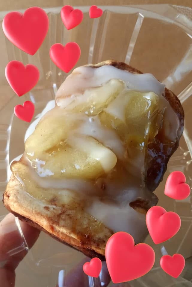 Cinnamon Apple Roll