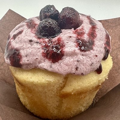 Lemon Blueberry Cupcakes (12)