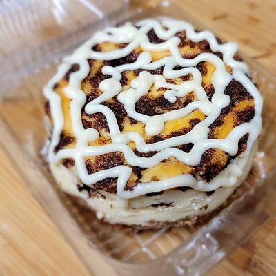 Cinnamon Roll Cheesecakes 8’