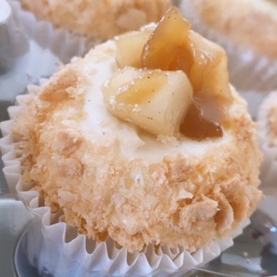 Coconut Apple Crunch Cupcakes 