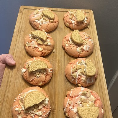 Strawberry Crunch Cookies