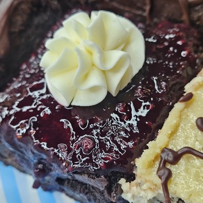 Berries & Cream Brownies 