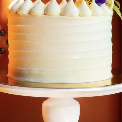 Lemon Chiffon Cake w/Lemon Curd Filling. 12 Servings.