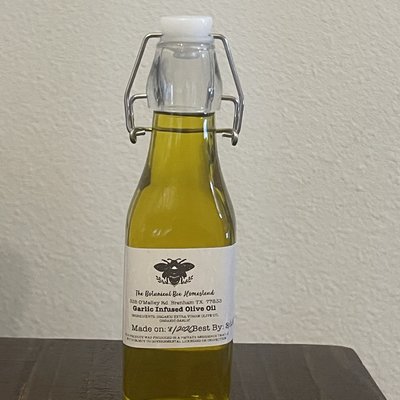 8 Oz Organic Garlic Infused Extra Virgin Olive Oil 