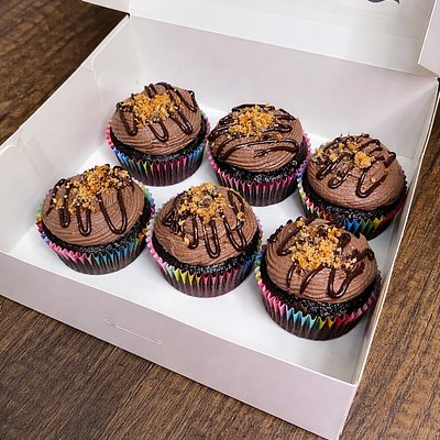 6 Cupcakes 