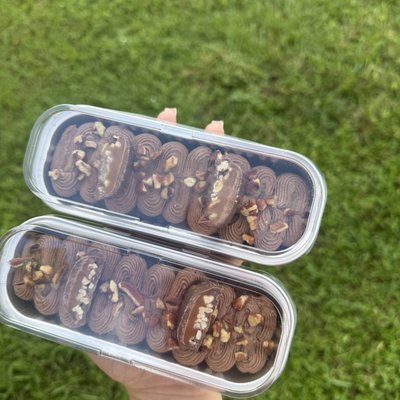 Turtle Pecan Tin Cake