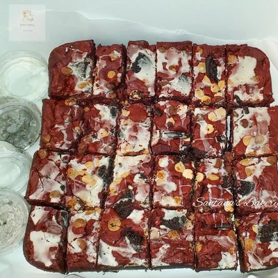 Red Velvet Oreo Brownies 1/4 Sheet