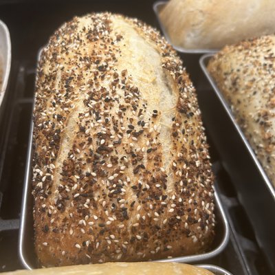 Everything Seasoning Sandwich Loaf 