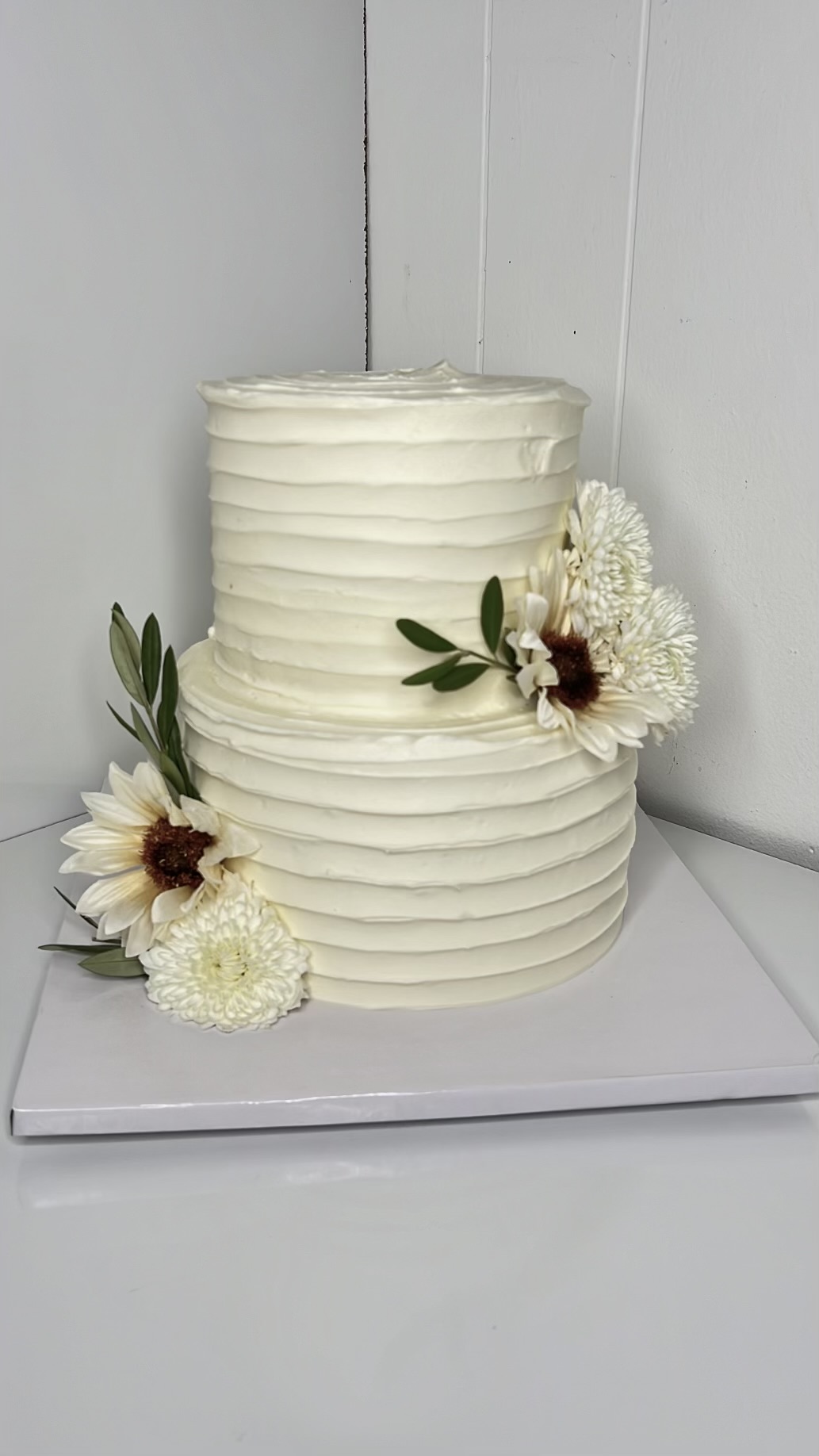 Two-Tiered Cakes 