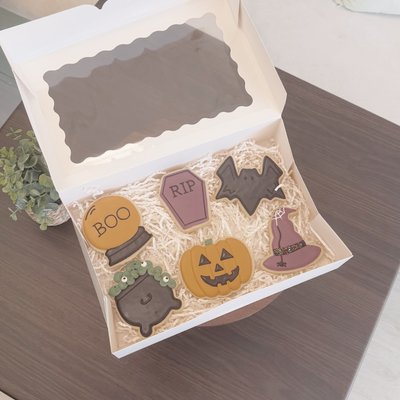 Halloween half dozen sugar cookies 🦇🎃
