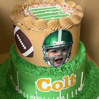 2 Tiered Cake (25-30 Servings) 