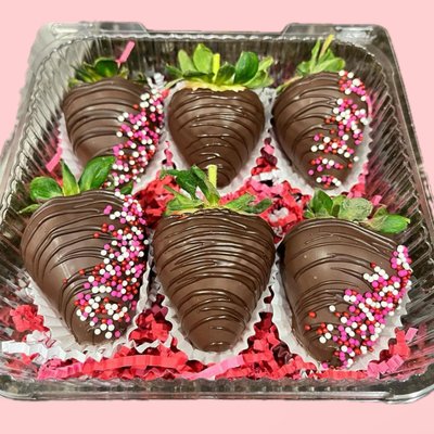 Custom Chocolate Covered Strawberries (per dozen)