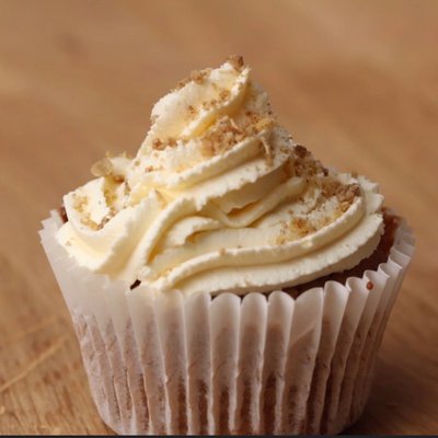 Apple Crumble Cupcakes ( 12 Count ) 