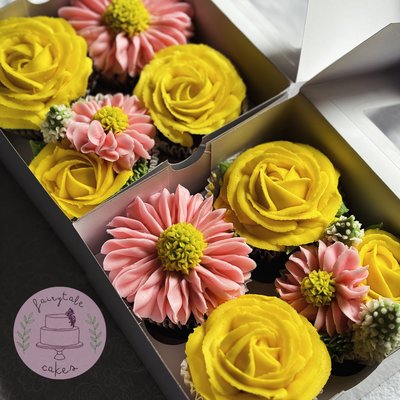 Floral Cupcakes 4 Count 🌸